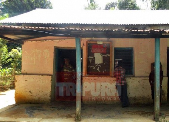 MGNREGA wages created chaos at Baligaon panchayat at Kamalpur: Laborers demanded early payment of due wages MGNREGA wages created chaos at Baligaon panchayat at Kamalpur: Laborers demanded early payment of due wages